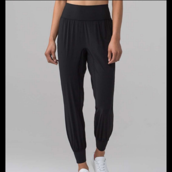 lululemon athletica Pants - New Lululemon Sunset Jogger 28"
